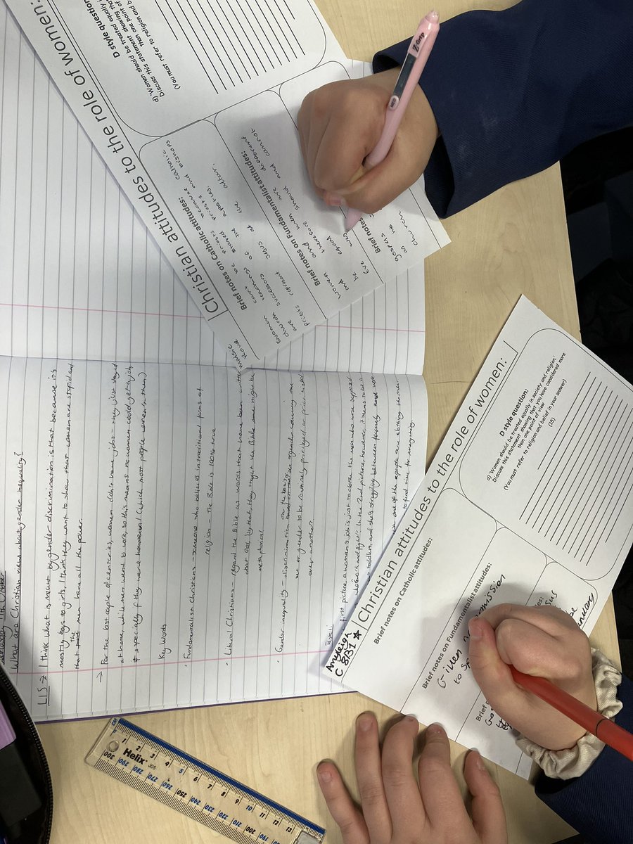 RE_BTRCC's tweet photo. Year 8 are sharing ideas and asking some great questions about equality! π€π€π€π€@BTRCCinfo #WorkHard #ValueAll https://t.co/wTExDl2mQY