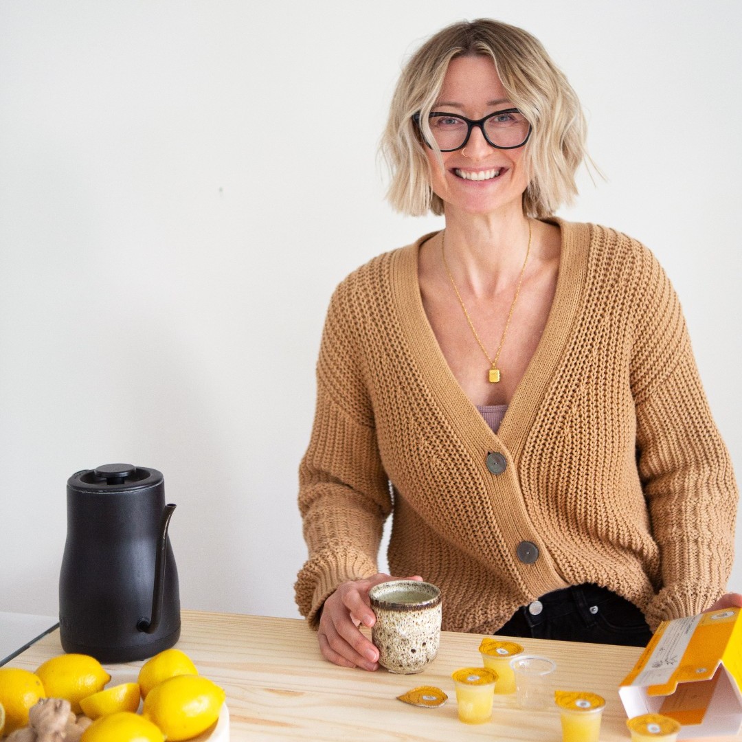 FCCfoodbeverage's tweet photo. It takes commitment to turn an idea into a business. Winnipeg’s Juice Me makes Super Shots of juice mixed with other healthy ingredients. Agata Robb's commitment to hard work and great ingredients set her business apart.
https://t.co/mNebVpC4xG
#SmallBusinessWeek #DreamGrowThrive https://t.co/DjWgxYFL7p