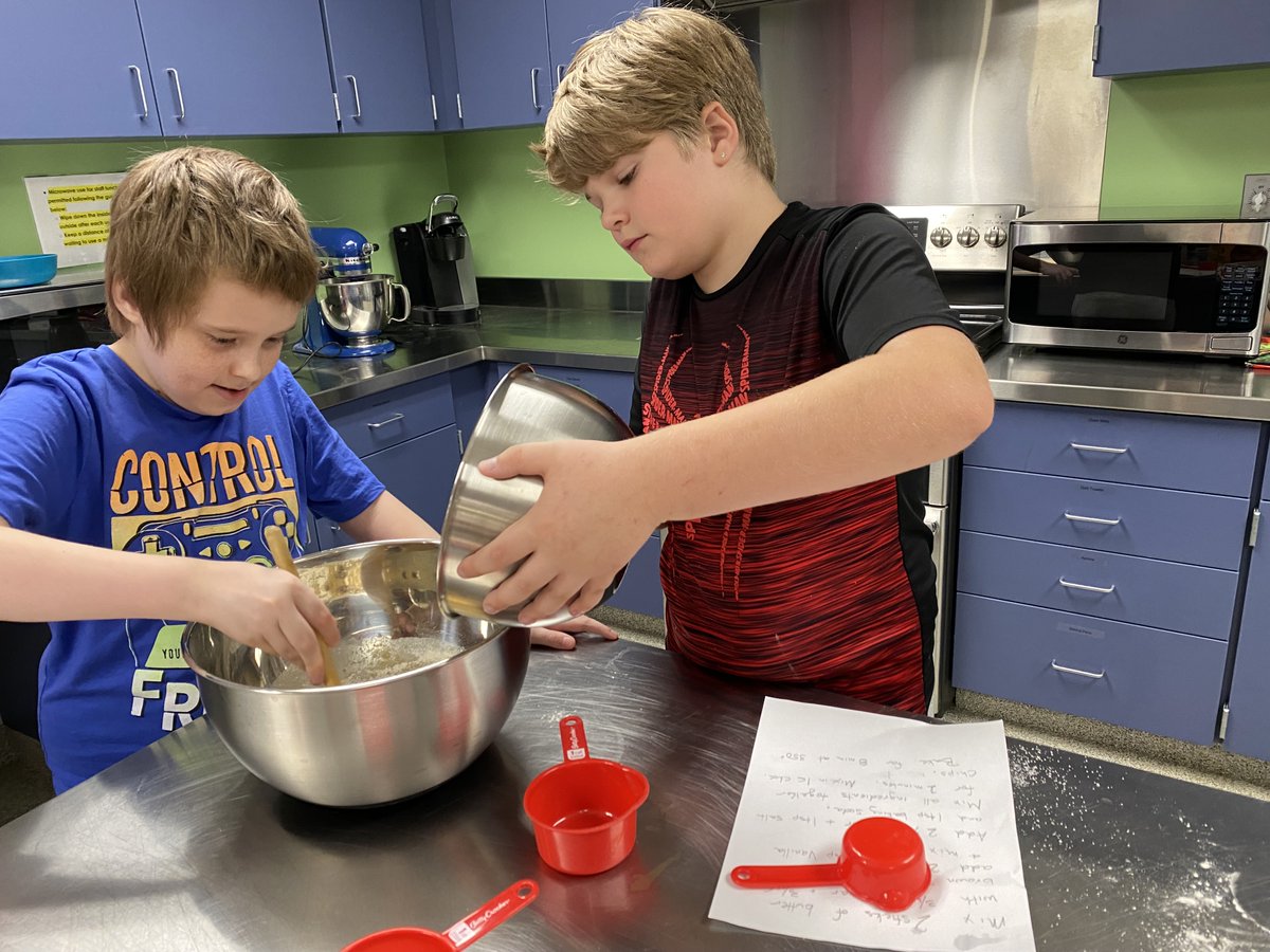 NTDSE's tweet photo. First time baking for one of these guys!  Great job!  #NTDSEmpowers https://t.co/P3vJGAbebq