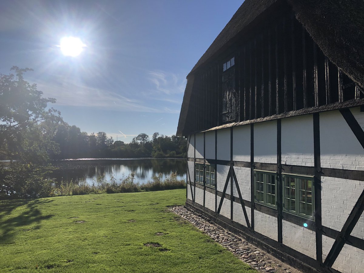 JaneAgger's tweet photo. Providing scientific inspiration about lignin in the future for PhD students from Aarhus University @AarhusUni Department Molecular Biology and Genetics @MolBiolAU 🌿 https://t.co/O1Vf5VpzrP
