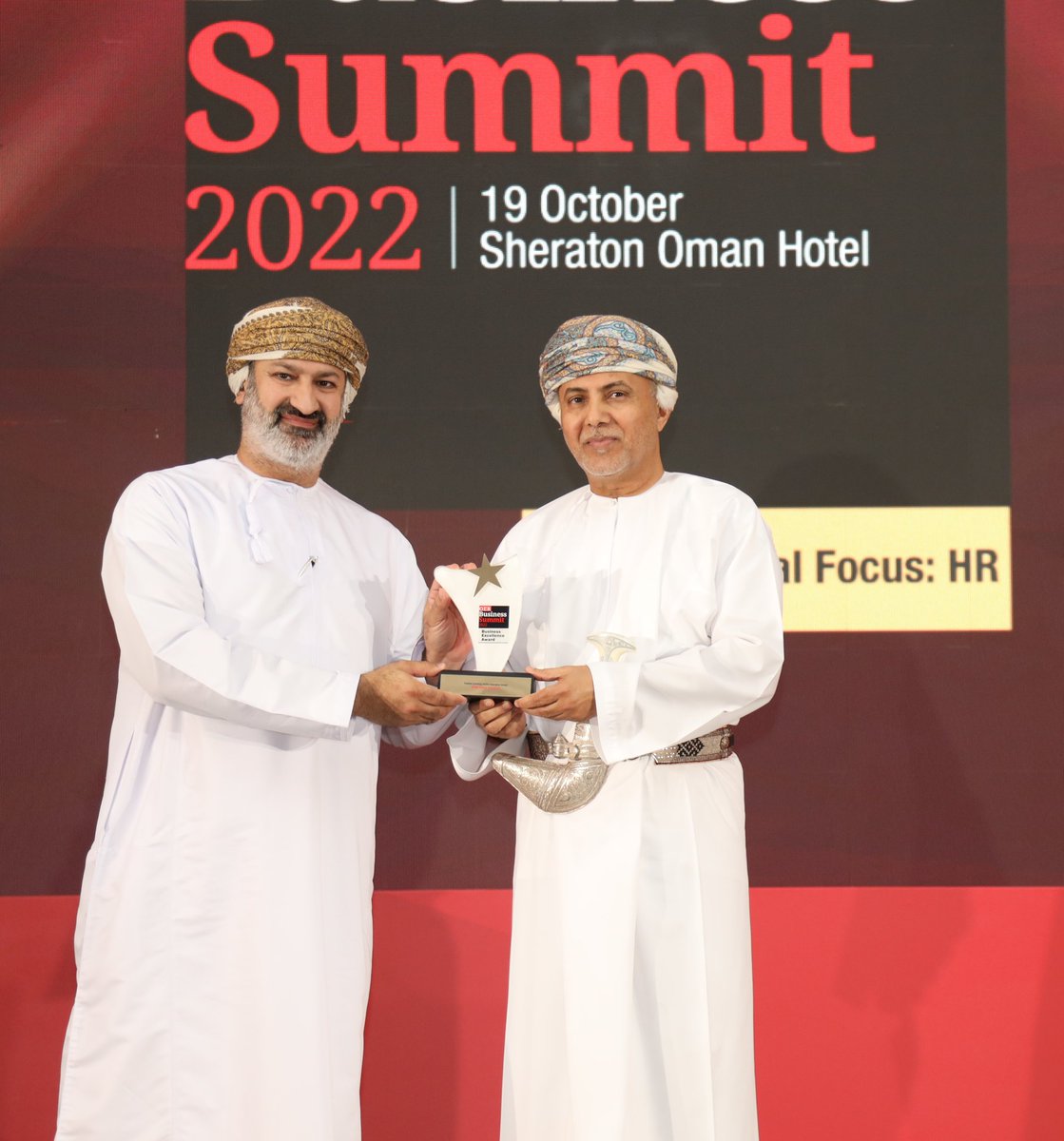 bima_oman's tweet photo. بيمة تحصد جائزة منصة التامين الاسرع نموا في السلطنة اعترافا بتمكنها من تحقيق نمو متسارع غير مسبوق منذ تأسيسها قبل عامين.
يجدر بالذكر ان منصة بيمة، وهي احد استثمارات صندوق التكنلوجيا العماني، توفر ما يعادل ملي��ن خدمة الكترونية سنويا. https://t.co/vqLYc3AWvH