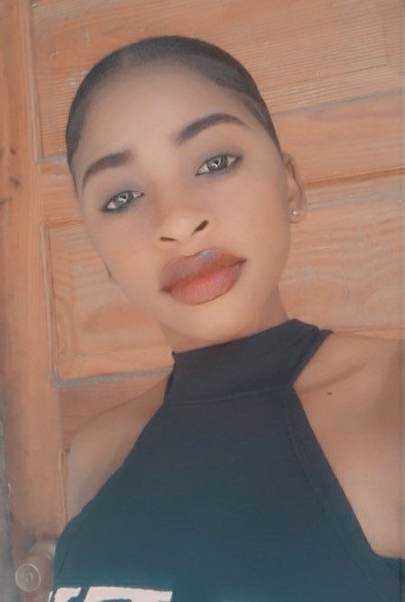 MilaMaely's tweet photo. Mwen poko janm gen 2 nèg 💋💋💋✅ https://t.co/VnVHzcXCkg
