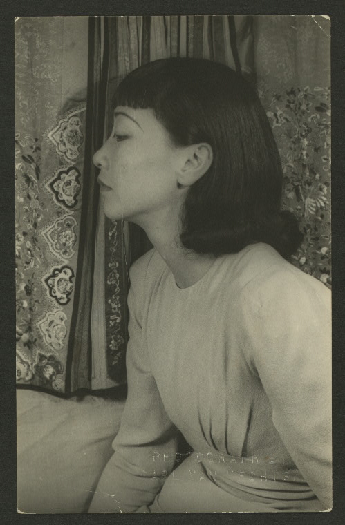 dpla's tweet photo. The @usmint will soon ship the first U.S. currency honoring an Asian American. The coins will feature actress Anna May Wong, who spoke out about racism in Hollywood + was an early advocate for more representation + equal pay in films.   📷 :  @nypl via https://t.co/c8kVFaU5wm https://t.co/dWXeI8HDFh