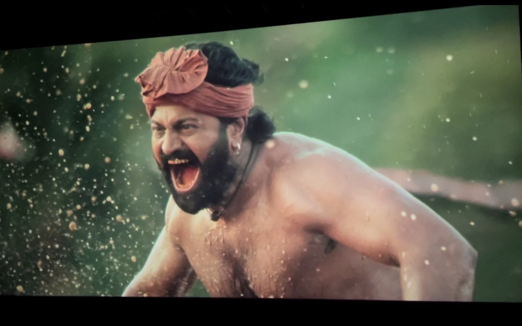 AdityaNule's tweet photo. #Kantaraforoscars is trending but myself and every kannadiga feels oscar deserves Kantara♥️
Look at His Eyes🔥🔥
#Kantara #KantaraTheLegend #Kantaraboxoffice #kannada #KantaraMovie 
@shetty_rishab @hombalefilms 
@gowda_sapthami @Kannadiga71 https://t.co/Gn2gP3AXjz