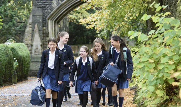 AMCISNews's tweet photo. Royal High School in Bath have a New Vacancy for a Marketing Officer @RoyalHighBath More info: https://t.co/EDqHzWuQ0r https://t.co/01fbbEUuFG