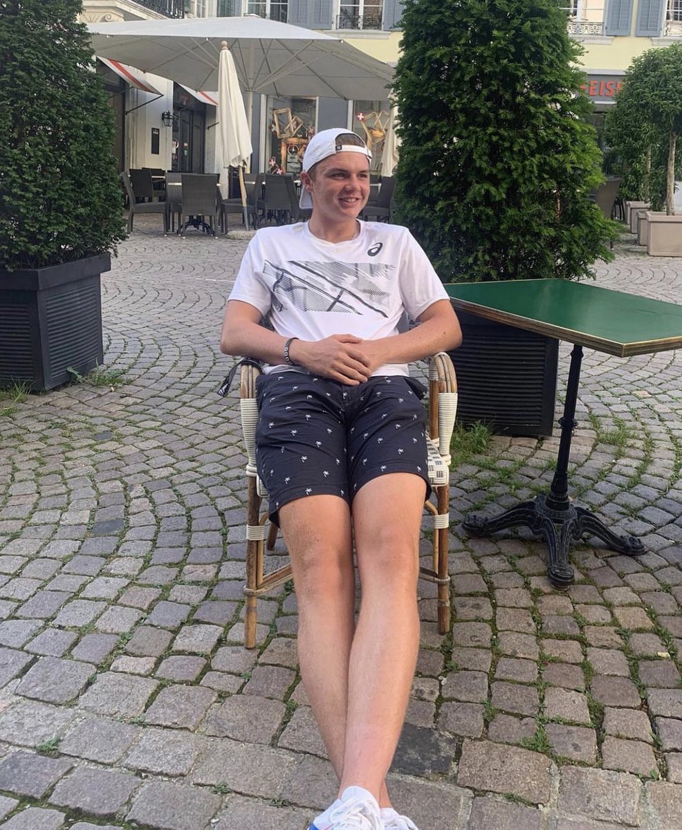nozoris_tips's tweet photo. #Anvers 🇧🇪

🎾 ~ Stricker @ 1.92 | 1.5u
📕Winamax

J’ai beaucoup aimé ses Q et son R1 contre Botic, en face j’ai l’impression que notre Papi 🇫🇷 n’est vraiment plus en forme, il gagne Stan mais perd 3 fois sur des R1 indoor avant d’où la confiance sur Dominic ! 🔥🇨🇭

#TeamParieur https://t.co/gG33ynpqbt