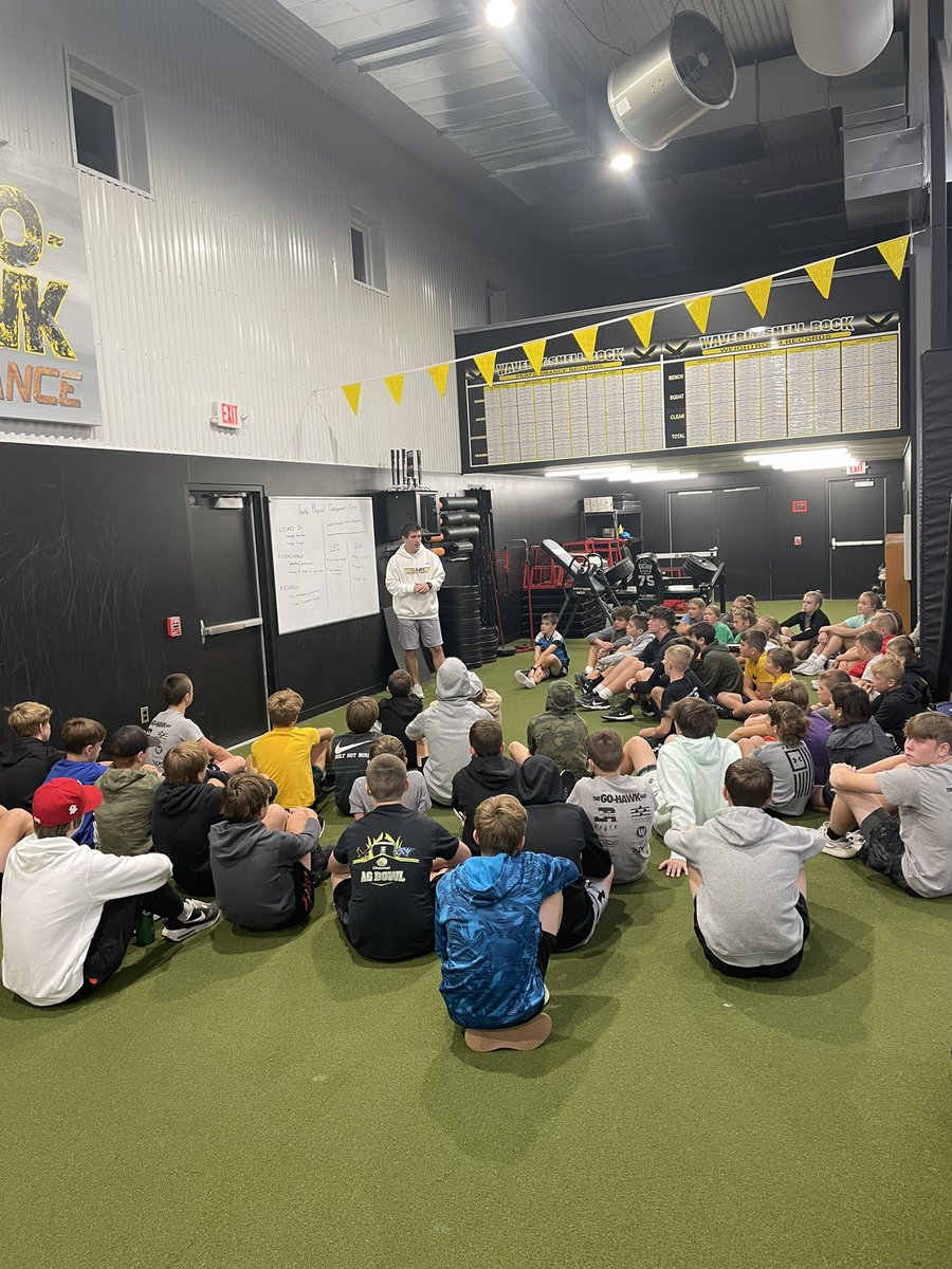 LangnerJ's tweet photo. @WSR_SPORTPERF and Taylor Physical Therapy starting the fall session of Sports Performance @AthleticsWsr @GoHawkNation @WSRBoosterClub #thegohawkway #wearewsr https://t.co/m5mg3yapO5