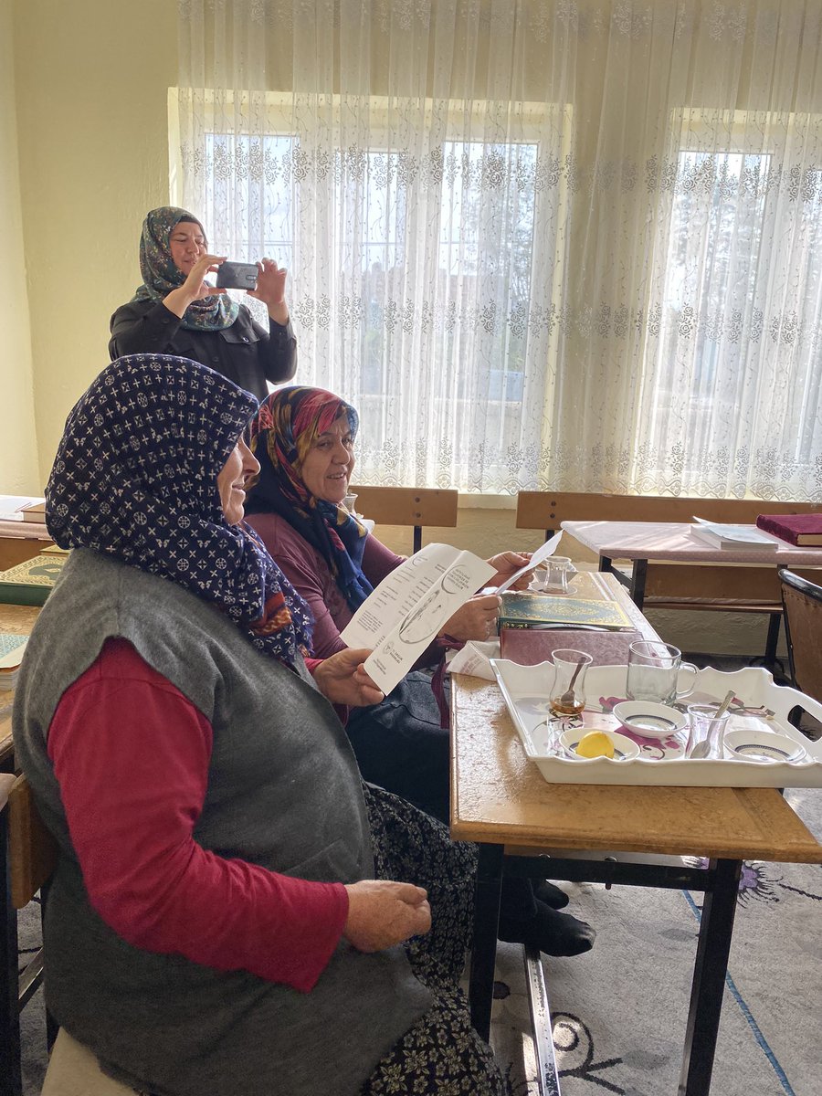 cay_kad's tweet photo. Çay KKE olarak sahadayız! 
İlçe Sağlık M. işbirliği ile Akkonaklı kadınlarımıza “Meme Kanseri” eğitimi verildi.
Köylerine KKE eğitimlerini talep eden kadınlarımıza teşekkür ediyoruz. 

@kubrayigitbasi @AfyonValiligi @afyonkulturevi @caykaymakamlik  @YslbsEmre @kad_cay https://t.co/B6H16lUIv4