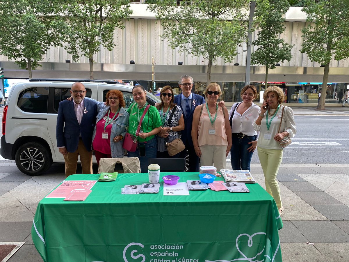Murciasalud's tweet photo. 🎀Hoy puedes asistir a las diferentes mesas informativas y actividades organizadas por @ContraCancerMUR y @AmigaMurcia en apoyo a las personas con #CáncerDeMama  
 
#MurciaSalud #DíaMundialDelCáncerDeMama #ElRosaEsMásQueUnColor #Súmatealrosa https://t.co/iNTpykWu2f