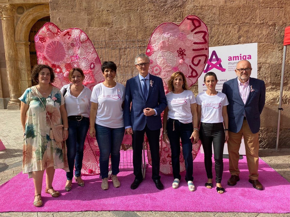 Murciasalud's tweet photo. 🎀Hoy puedes asistir a las diferentes mesas informativas y actividades organizadas por @ContraCancerMUR y @AmigaMurcia en apoyo a las personas con #CáncerDeMama  
 
#MurciaSalud #DíaMundialDelCáncerDeMama #ElRosaEsMásQueUnColor #Súmatealrosa https://t.co/iNTpykWu2f