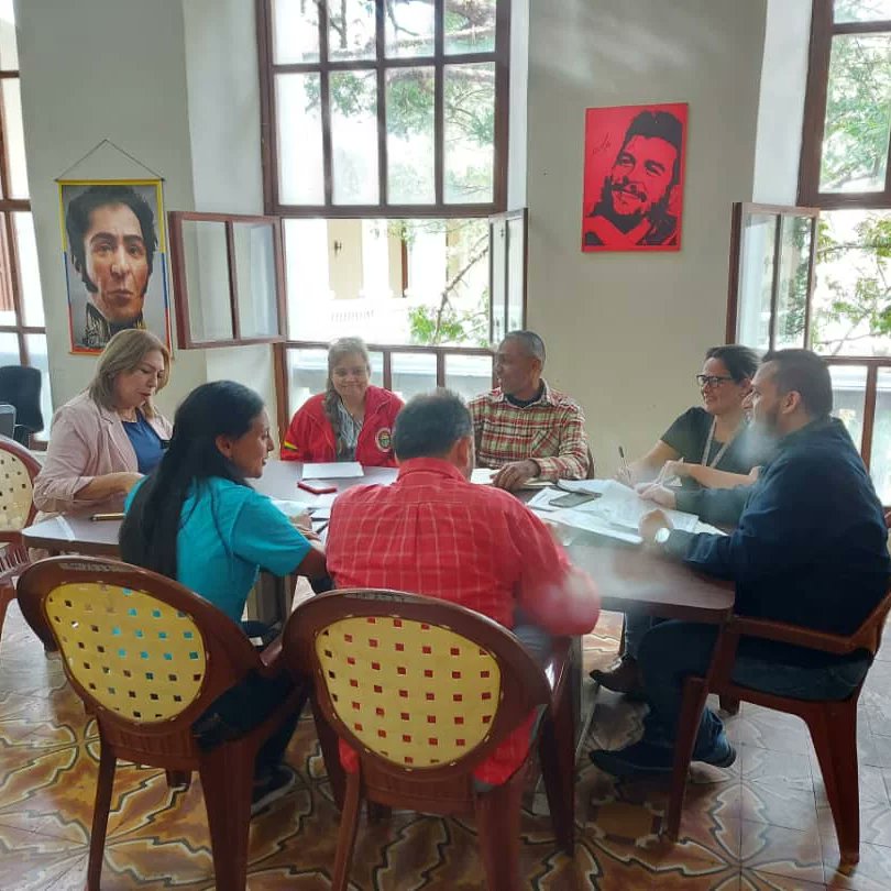 TachiraCLET's tweet photo. Reunión Ordinaria de la Comisión de Contraloría en pleno, con presencia del Legislador @FanderMartinez como Presidente, Legislador @garciajonathan1 cómo Vicepresidente, la Legisladora @NellyverLugo cómo Vocal y el equipo asesor https://t.co/FYBcKI0HkJ