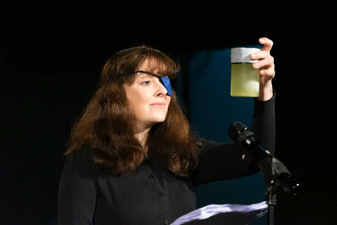crumbleflan's tweet photo. #CrumbleflanLIVE @LandUTheatre 16.10.2022 🙌

Thanks to all who joined us for some ⭐️⭐️⭐️⭐️ "absurd" and "goofy" "political tomfoolery!" 

📸 by Ainhoa Barrio

#YayVerily 👑🔮 https://t.co/89NsDxhll0