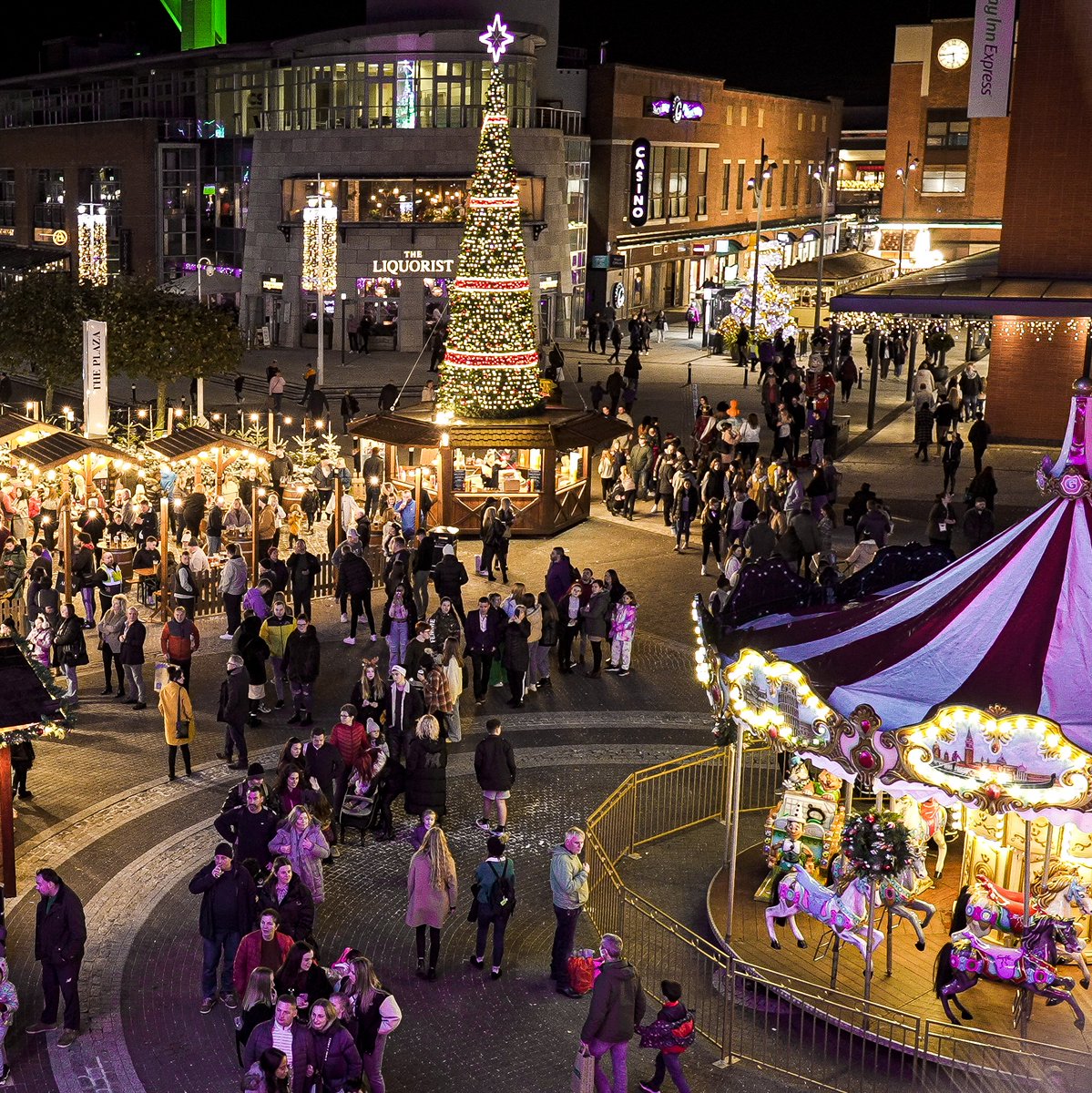 It won't be long until @GunwharfQuays will look like this again... ✨🎄🎅     Our #ChristmasVillage is set to reopen on the 12th November and we can't wait for all of the Christmas magic! 😍 Hands up, who's planning their visit already? 👋