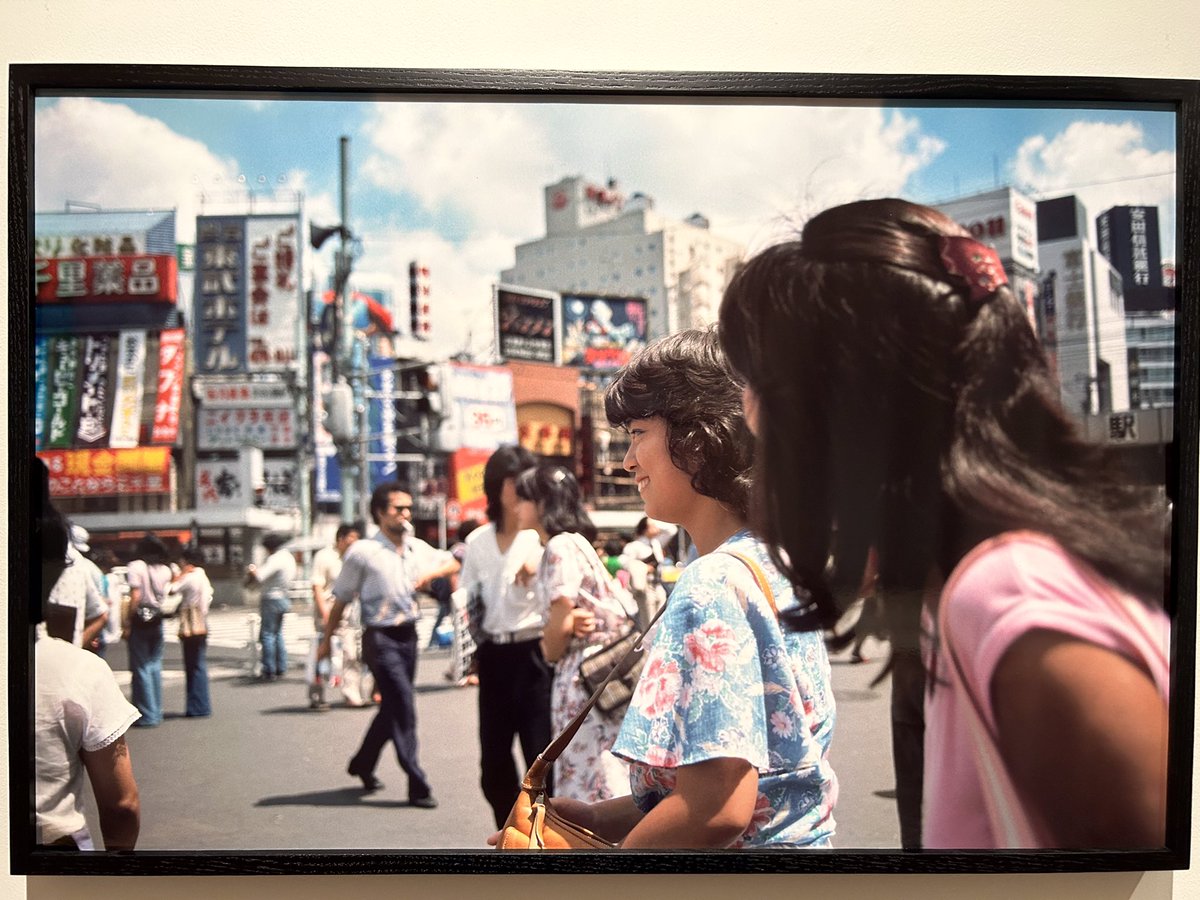 はじめての牛腸茂雄 クローズのお時間です。 カラー写真集『見慣れた街