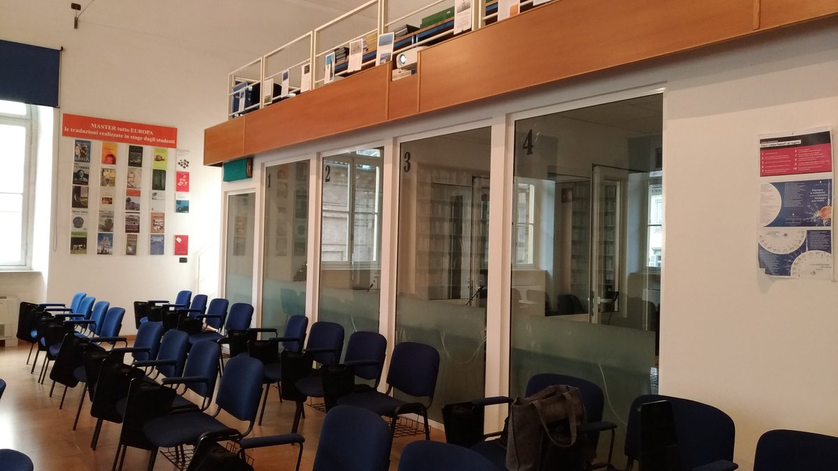 Cominciano le prove di ammissione ai nostri corsi! 🐺 
In bocca al lupo al gruppo di aspiranti interpreti che oggi sosterrà il test di ascolto e comprensione (nell'aula magna) e traduzione a vista (nelle cabine professionali)! 😊