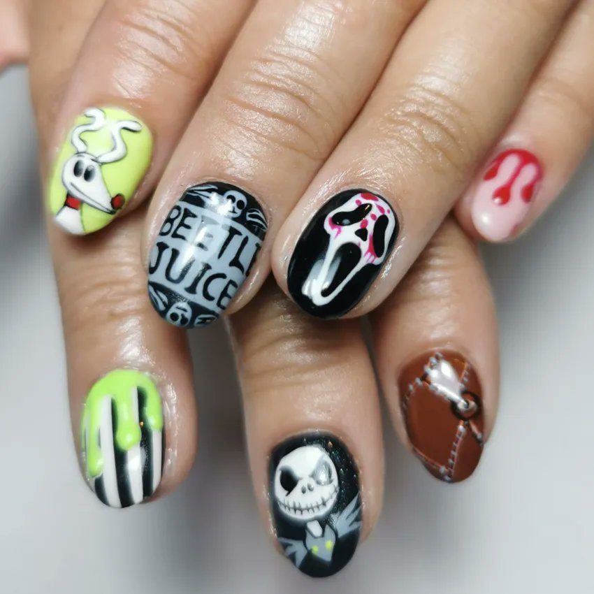 Warpaint_Mag's tweet photo. From film-inspired nail art to blood-dripped manis, nail artist Alice McNails shares her top trend predictions for Hallowe'en nail art.
https://t.co/3rLHZO4RFn 
#warpaint_mag #WarpaintExtra #NailArt #NailArtistry #HalloweenNails #SpookyNails #GhostNails #AliceMcNails #Booksy https://t.co/Ayx7p2ECOx