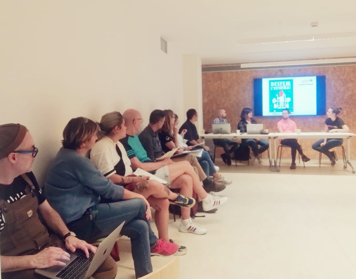 abd_ong's tweet photo. Avui participem a la plenària del @Comite1desembre
Seguim treballant juntes per fer front a l'estigma i la discriminació vers les persones que viuen amb VIH/ Sida a Catalunya. 🤝
#PelMónQueVolem #Fckstigma #StopDiscriminació https://t.co/F3VxTqtosm