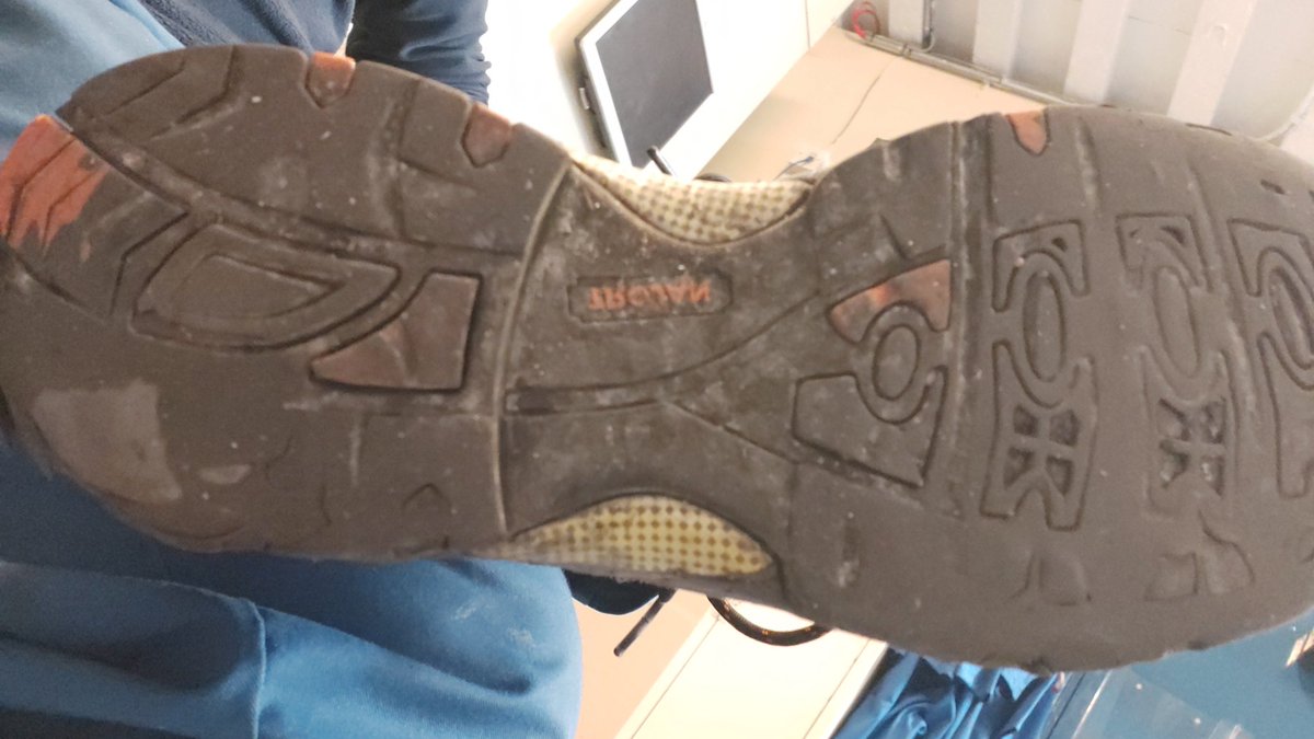 ukdom4feetsubs's tweet photo. Get to work this needs cleaning, tell me in my cashapp how much you'd love to be the one cleaning

#findom #malefindom #cashpig #paypig #dirtyshoefetish #shoecleaner #alphaspig https://t.co/TUyfjb0qeQ