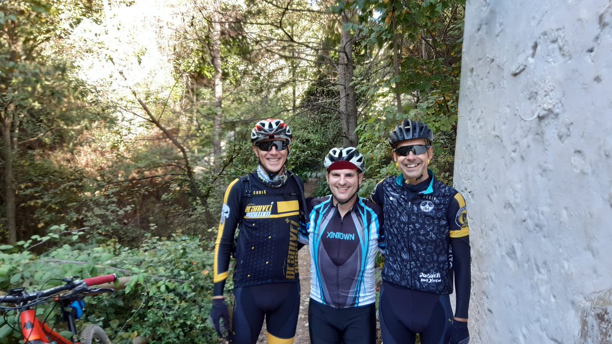 inetum_es's tweet photo. [Sport&amp;Team] ¡El equipo de ciclismo de montaña de #Alicante de @inetum_es vuelve a los caminos de la región en un espectacular circuito con salida y llegada a #Castalla!

Aire libre, ejercicio, buena ruta y mejor ambiente y siempre con una sonrisa.

#LiveYourPositivedigitalflow https://t.co/Hy0E8nfJGC