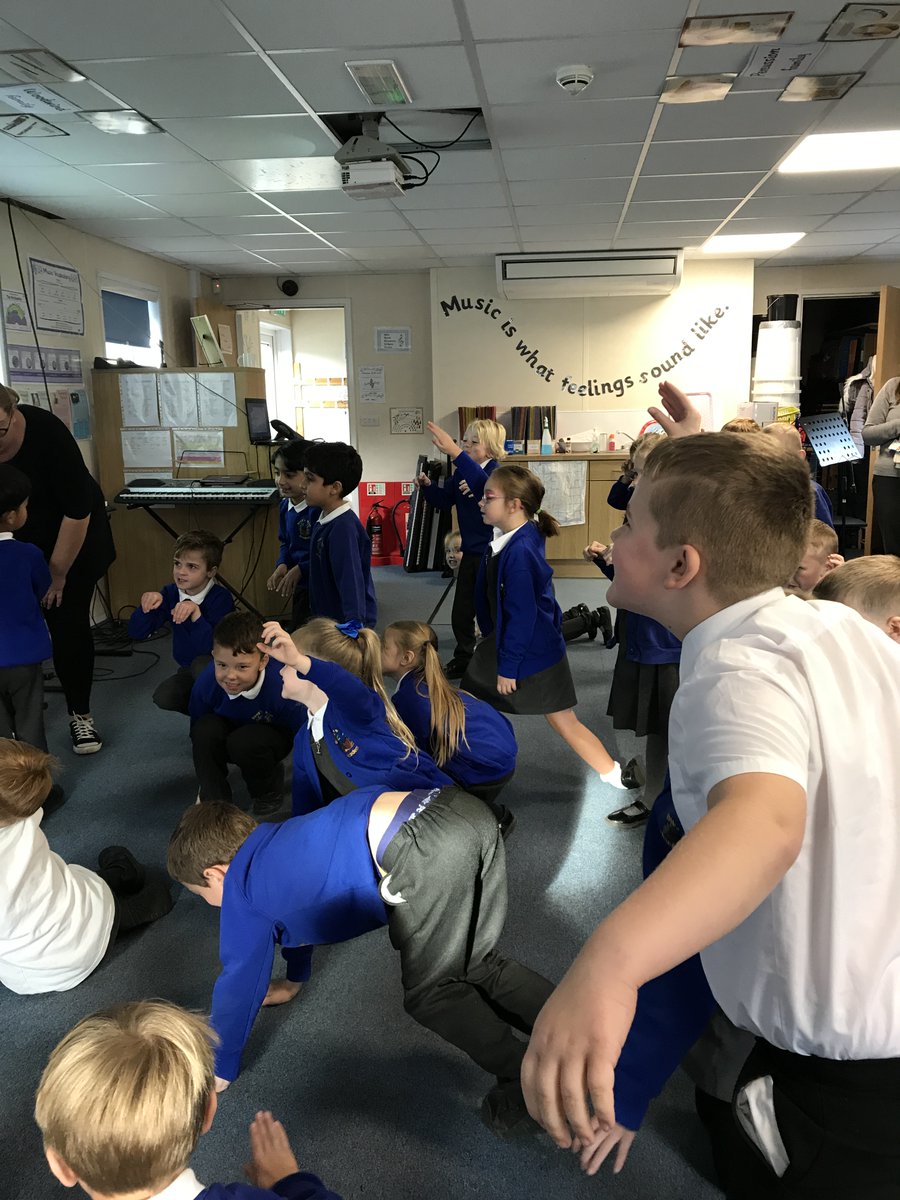 RNAMrsMilfull's tweet photo. Today the children in Key Stage 1 took part in a workshop all about Florence Nightingale, run by West End in Schools. They used their drama skills to help remember her place in history, her legacy and to think about how hospitals changed because of her. https://t.co/6YbTt2nULQ