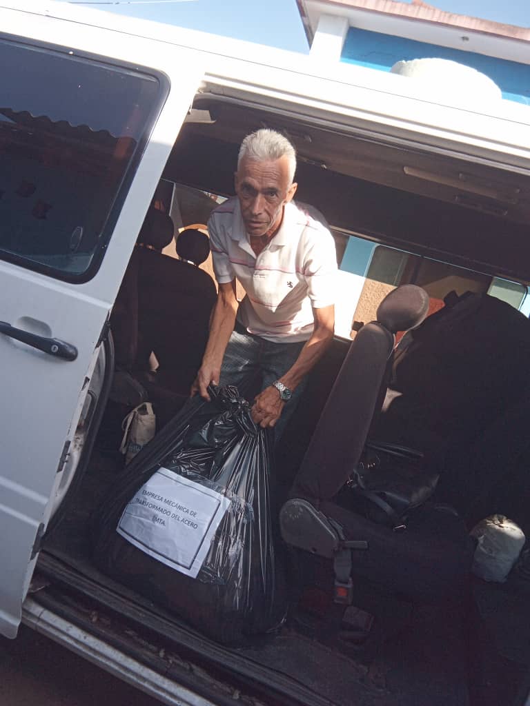 emta_gesime's tweet photo. La #EMTA #GESIME #mindus conjuntamente con sus UEB, se solidariza con el pueblo pinareño por las afectaciones ocurridas tras el paso del huracán Ian. Con orgullo y satisfacción se realizó la entrega de donativos al Poder Popular provincial de Pinar del Río https://t.co/OKe3GoRC68