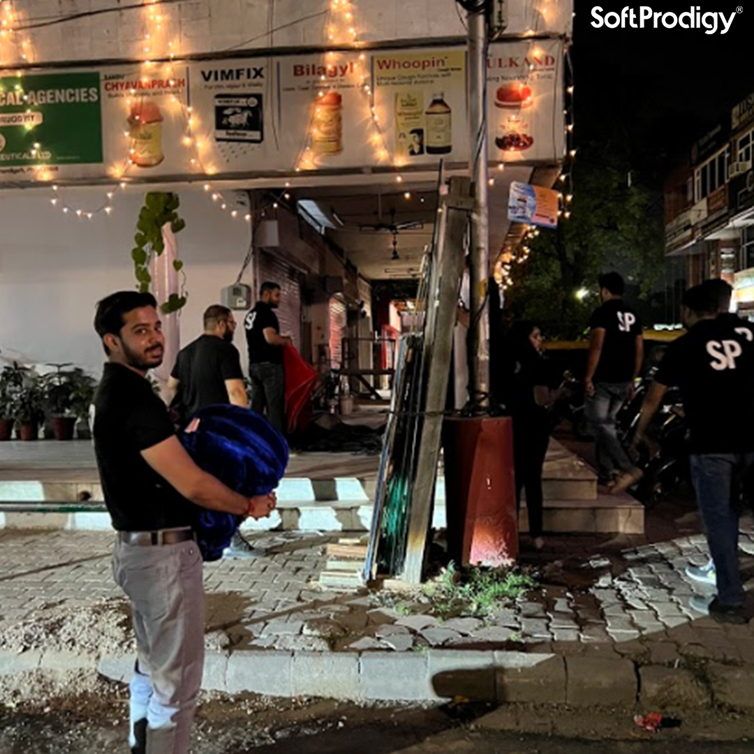 SoftProdigy's tweet photo. This festival season, share joy by supporting the homeless, by providing warmth to infants, young and old, and by bringing light to the darkness!
#DiwaliDonationDrive #blanketdonationdrive #donationproject #donatetotheneedy #treatpeoplewithkindness #charity #SoftProdigy https://t.co/mo1FiZryaT