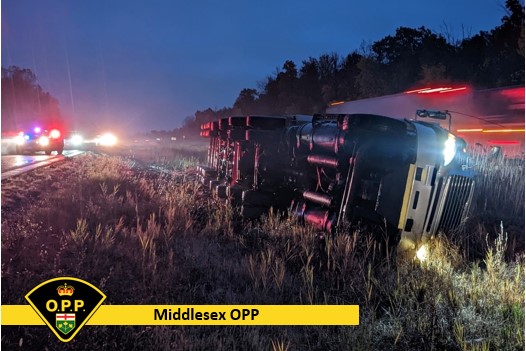 OPP_WR's tweet photo. *ROAD CLOSED* - both lanes of #Hwy402 WB closed at Col. Talbot @MiddlesexCentre @CityofLdnOnt to Longwoods Road for Tractor Trailer Rollover. No injuries reported. @HeavyRescue401 on scene for removal. Expect delays @lpsmediaoffice @CountyMiddlesex #OPP #Patience @ONtransport ^jh https://t.co/M4YRqt0ml6