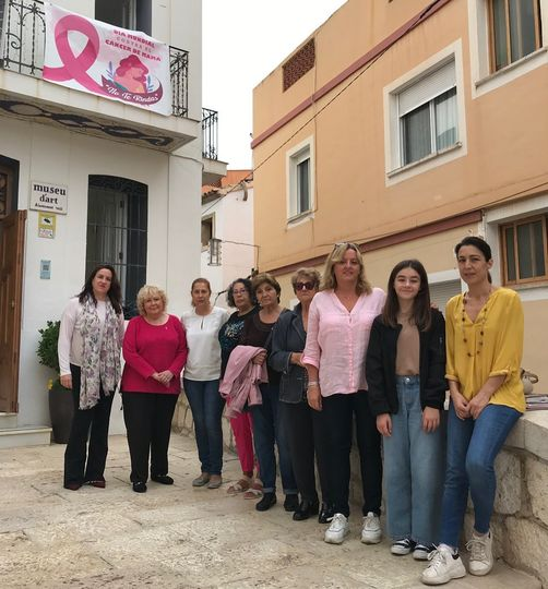 PopularesCalpe's tweet photo. 🟣 Acompañamos a la Asociación Alicante para la lucha contra el Cáncer con motivo del Día Internacional de la lucha contra el cáncer de mama. 

Les damos la enhorabuena, especialmente a su presidenta, María Ferrer, a quien le deseamos una pronta recuperación.

#PopularesCalpe https://t.co/58xMl1Kcb2