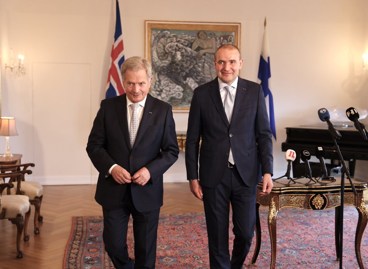 Thank you for the warm welcome in beautiful Reykjavik @PresidentISL. Started the state visit with a good discussion on the war in Ukraine, fight against climate change, Nordic cooperation and the Nordic brand.