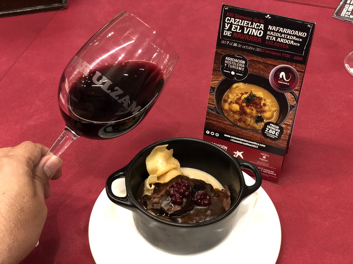 Rojigorri's tweet photo. Premio 🥇 Oro de la @cazuelicayvino para #BarUlzama 

Zorionak!! Felicidades!! 

#cazuelicayvino2022 https://t.co/VcFN9ltMod