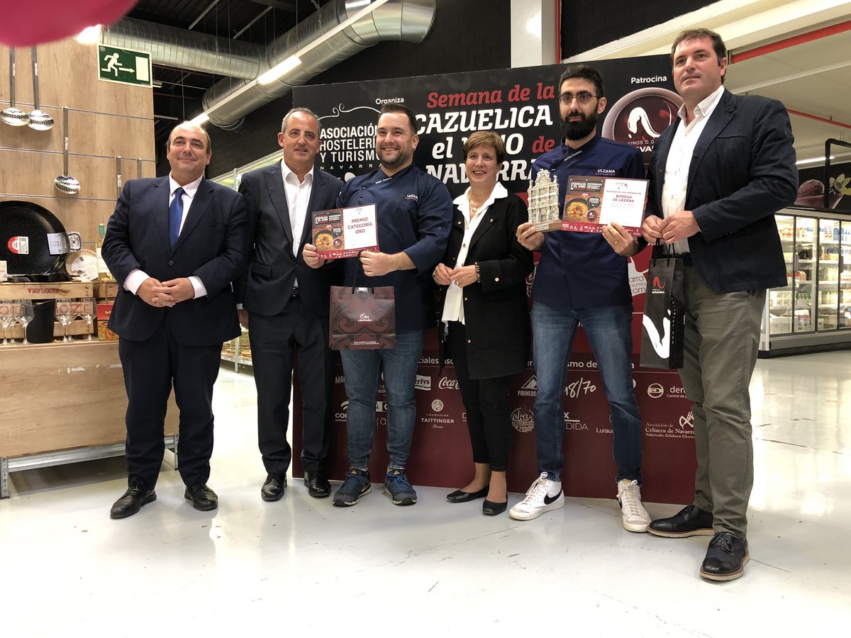 Rojigorri's tweet photo. Premio 🥇 Oro de la @cazuelicayvino para #BarUlzama 

Zorionak!! Felicidades!! 

#cazuelicayvino2022 https://t.co/VcFN9ltMod