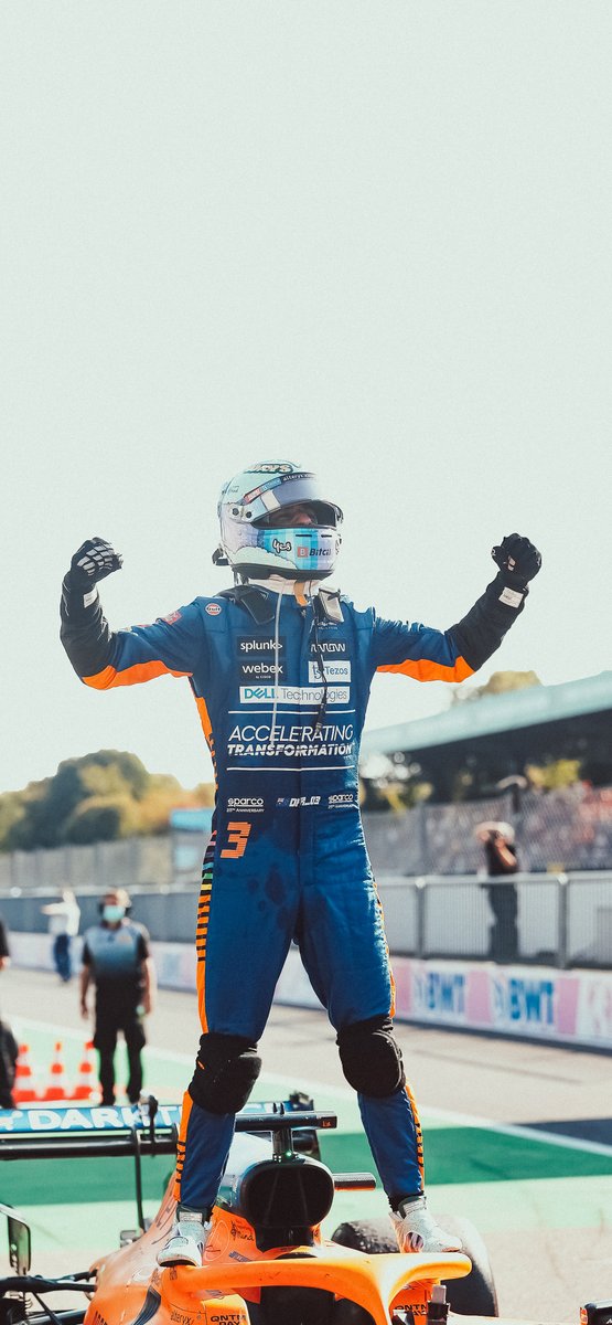 formula1jpg's tweet photo. 📸 New wallpapers 📸

🏁 One driver, one post: Daniel Ricciardo 🇦🇺 (13/20)

#Formula1 #F1Wallpapers #DanielRicciardo 3️⃣ https://t.co/o5pOC9x0rS