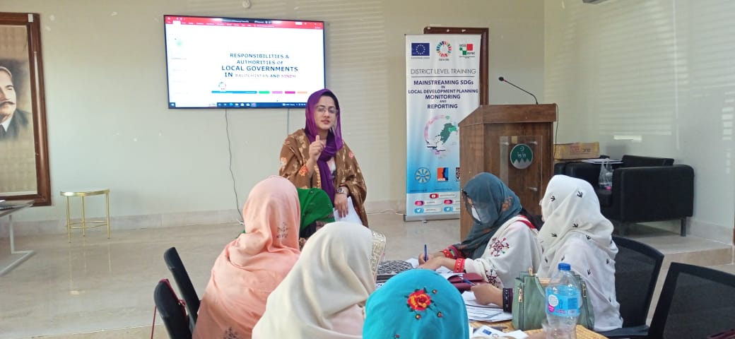 LEAD4SDGs's tweet photo. #MainstreamingSDG
Day2 Areas: Exercises regarding SDG data collection, monitoring, and reporting following the group activity for proposing actions to mainstream SDGs at the district level.
#LEAD4SDGs
#AcceleratingSDGsLocalisation https://t.co/Pi7LGRYs7R