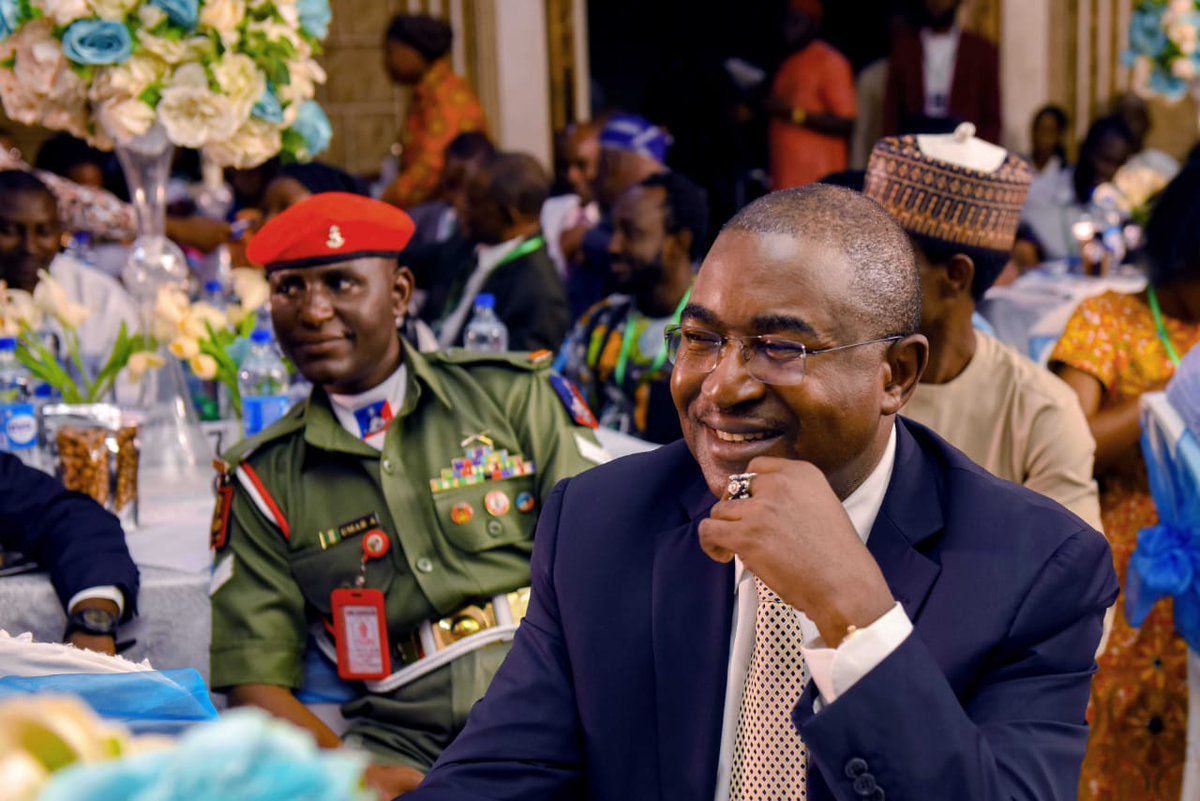 intersectconabj's tweet photo. TCC 1.0 
The Chairman Of The Occasion 
Gen. Mohammed Buba Marwa (rtd)

The Chairman Of NDLEA

@ndlea_nigeria

#TCCmentalhealth #TCCnigeria #intersectconsortium https://t.co/ASnr2uMP5o