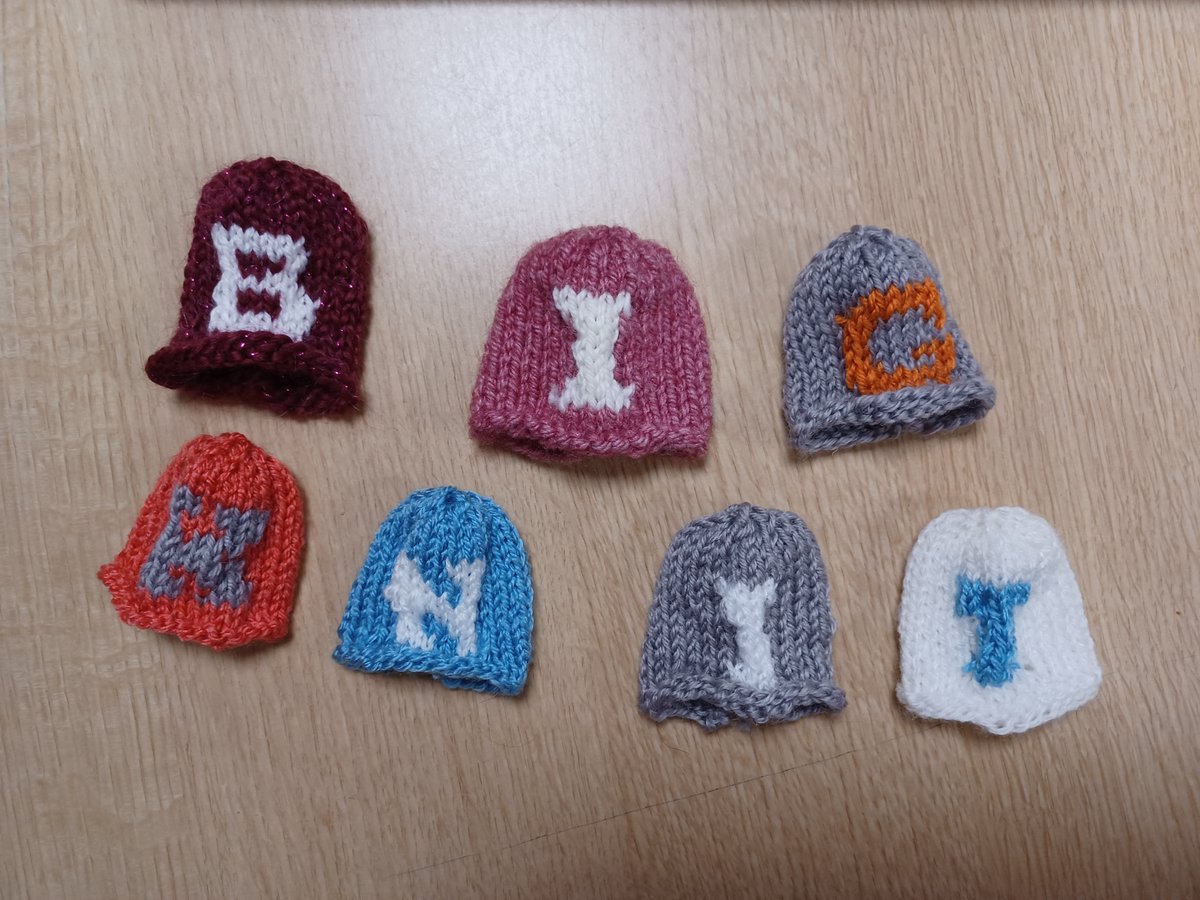 galwaycitylib's tweet photo. Big thanks to Karen Browne who donated all these little hats for @AgeAction &amp; @innocent.
Drop your little hats (knitted, or crocheted) into us at any time &amp; we will send them on to Innocent Drinks for you. #bigknit2022 #InnocentDrinks #AgeAction #AgeFriendly. https://t.co/ThErUpSQHg