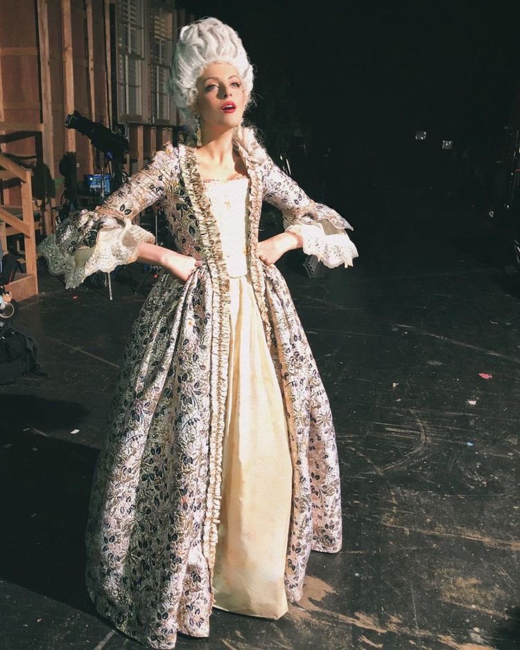 #𝖧𝖺𝗅𝗅𝗈𝗐𝖾𝖾𝗇𝖳𝗈𝖳𝖾𝗇𝖾𝖻𝗋𝗂𝗌