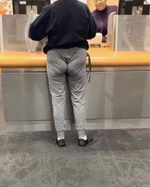 StellarMariza's tweet photo. At that time of month when the wallet is as tight as this https://t.co/DR3quDXqcc