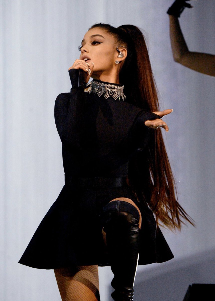 Throwback not Ariana tweet media