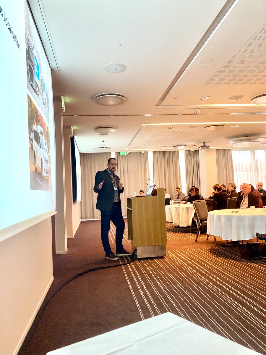 Gunnlaugur <a href="/gullieinars/">Gunnlaugur Einarsson</a> frá ÍSOR segir frá leyndardómum og töfrum jarðfræðikorts ÍSOR jardfraedikort.is