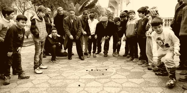ozlu_ve's tweet photo. Çocuk sahibi olmamız çocukça şeyler yapamayacağımız manasına mı gelir ? 👱‍♂️👼🙆‍♂️🧝‍♀️ https://t.co/AOoV7BYK6P