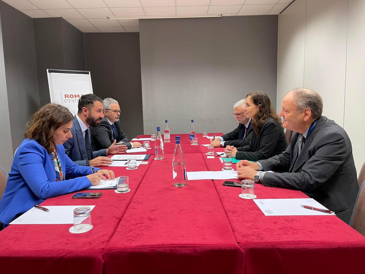 MPL_KS's tweet photo. Innovation, digitization of municipal services, the concept of 'smart cities' &amp;support for 🇽🇰 in important processes r topics that w discussed in joint mtg b/w Minister Krasniqi &amp; Secretary of 🇳🇴Gunn Karin Gjul, who is responsible 4digitization at Norwegian Ministry of Local Gov. https://t.co/1klSWJl3tu