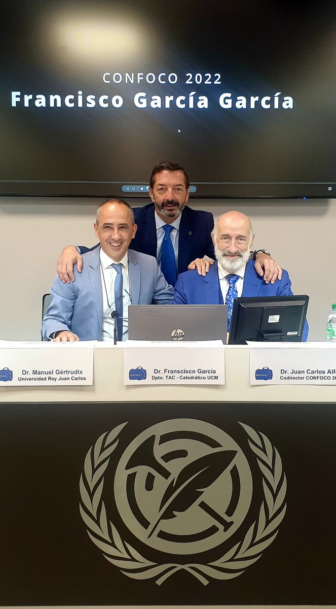 UCMccinf's tweet photo. 📢 El #catedrático de la Facultad Francisco García @Paco_Garcia48 ha impartido la conferencia: "Icono, índice y símbolo de la imagen fotográfica: el acto de crear" dentro del Congreso #CONFOCO que hoy concluye. https://t.co/HDcwIi5n8c