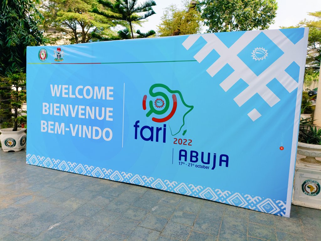dev4smart's tweet image. Nous sommes à Abuja 🇳🇬 depuis hier pour représenter notre cher pays le Niger 🇳🇪 en marge du Forum Africain pour la Recherche et l&apos;Innovation @FariAfriq qui se tient du 17 au 21 octobre 2022.
#SawkiWebSMS #SmartPay
#technology #innovation #research  #fintech