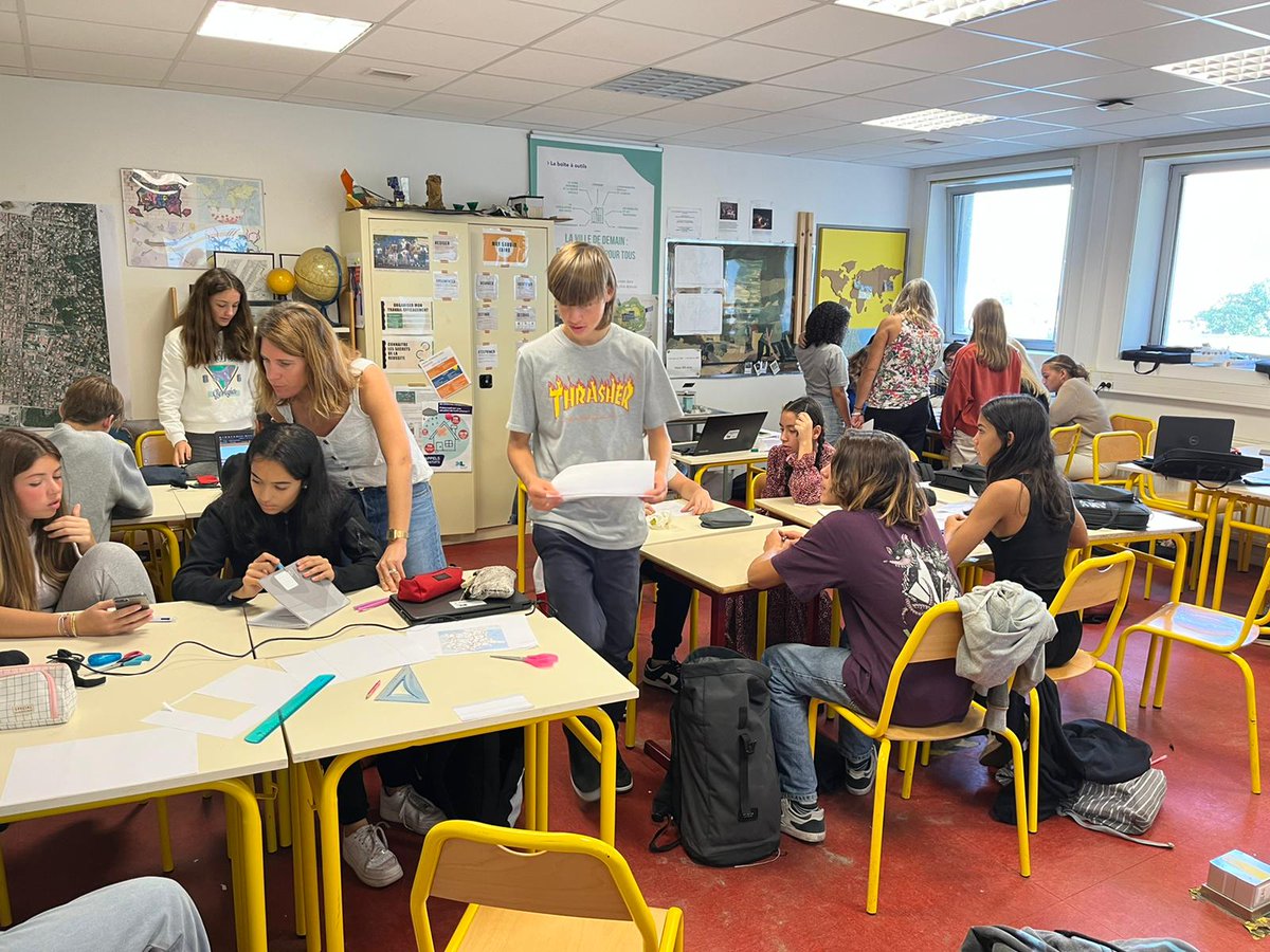 ClgMermoz40600's tweet photo. @ClgMermoz40600 
Bravo aux élèves de 3e du collège pour leur participation au Rallye des pépites @rallyedespepites et l'excellent résultat (5 équipes gagnantes). Merci à l'équipe pédagogique.
✅️entreprendrepourapprendre 
✅️ mini entreprise
✅️parcours avenir, orientation https://t.co/mjthgv4zmK