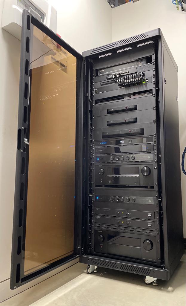 Element29AV's tweet image. Day mode Vs Night mode for this audio visual equipment.


This rack enclosure houses the #audio, #video and network equipment for this house. 

#AV #homeautomation #smarthomes