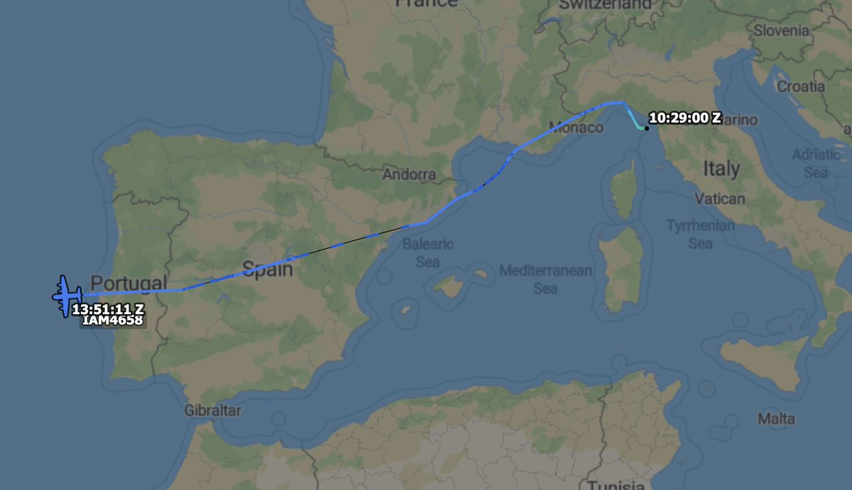 TheSnoopySnoop's tweet photo. Did the 🇮🇹 Italian Air Force land on Antarctica 🥶 on 17th October after leaving Italy on 6th? 🤷

#33FFE5 C-130 MM62191
#avgeek #Planespotting #milair #haveglass https://t.co/rCcZBngi95