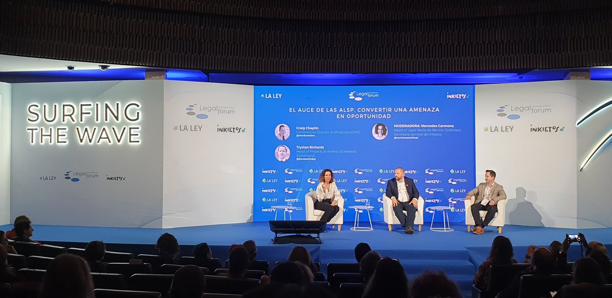 LuisRedondoR's tweet photo. "El auge de las ALSP, convertir una amenaza en oportunidad" broche de oro del #LegalForum22 más aún sentado junto a @NataliaMartos y su proyecto-realidad #ALSP en España @army_legal https://t.co/VimQFxln3L