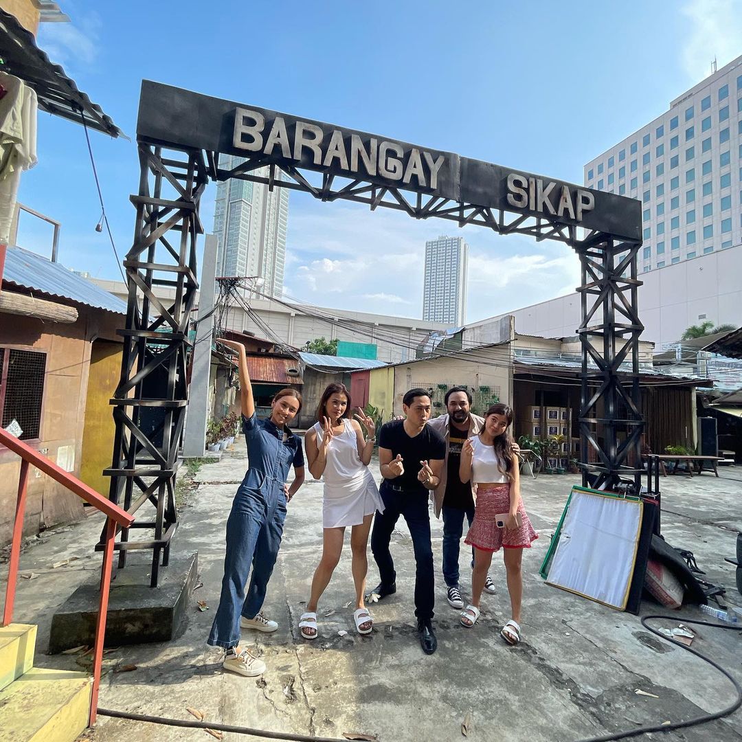 anicanino's tweet photo. “Bye bye, Barangay Sikap! 😢 Thank you for the wonderful memories ❤️
#2G2BT #FajardoFam #MarKap #AlisMall #TresMarias #Joey #Ali #Margie #Pat #CaptainRosales #BarangaySikap” © https://t.co/2bLQy6bkma https://t.co/22XXj8D2QW