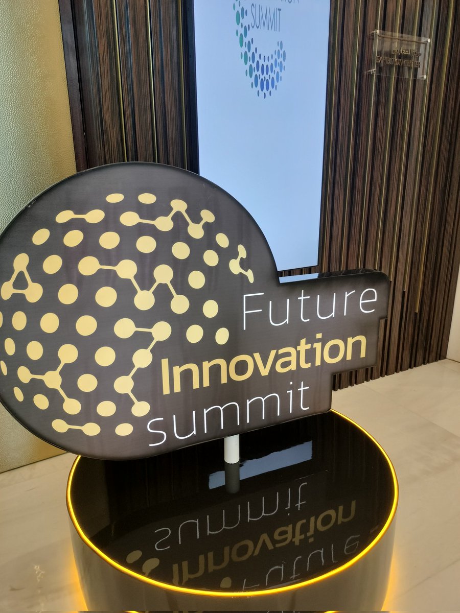 CryptoniteUae's tweet photo. We are At the Future Innovation Summit, Dubai 2022.

@webzz @1PriyaRatnam
@0xsfav .

#dfisx #dubai #October2022 https://t.co/vg7vlc3mWA