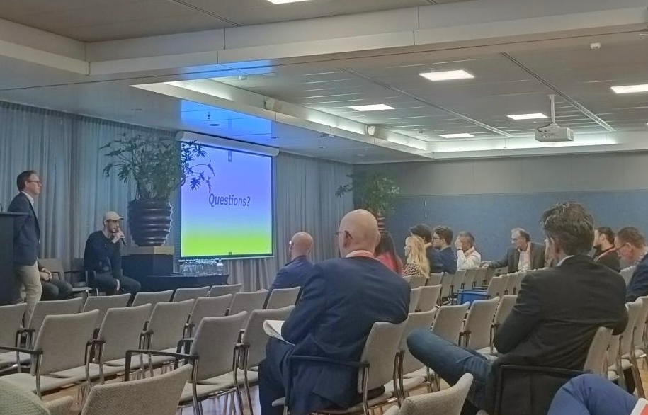 Interesting session by <a href="/DTC_NL/">Digital Trust Center</a> on the use of and need for the new security.txt standard, that can be tested for with Internet.nl, during the <a href="/OneConferenceNL/">ONE Conference</a>. Who better to answer questions than the coauthor <a href="/EdOverflow/">Ed</a> of the standard itself.